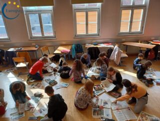 MISCHA Zeitungsprojekt der 2E: Kluge Kinder lesen Zeitung - Printmedien, Medienethik, Watchblogs 📰🗞 #klugekinderlesenzeitung #mischa #zeitungsprojekt #europagymnasiumklagenfurt