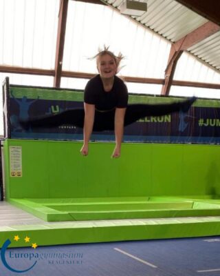 Die 6AB Mädchen waren heute im Rahmen des Sportunterrichts im Jump Dome. 🦘 #jumpdome #sportunterricht #europagymnasiumklagenfurt